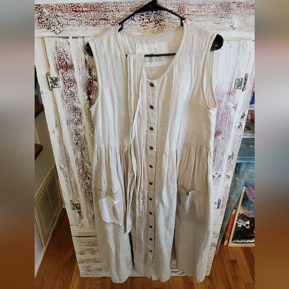 Sleeveless Linen Dress in Cream
